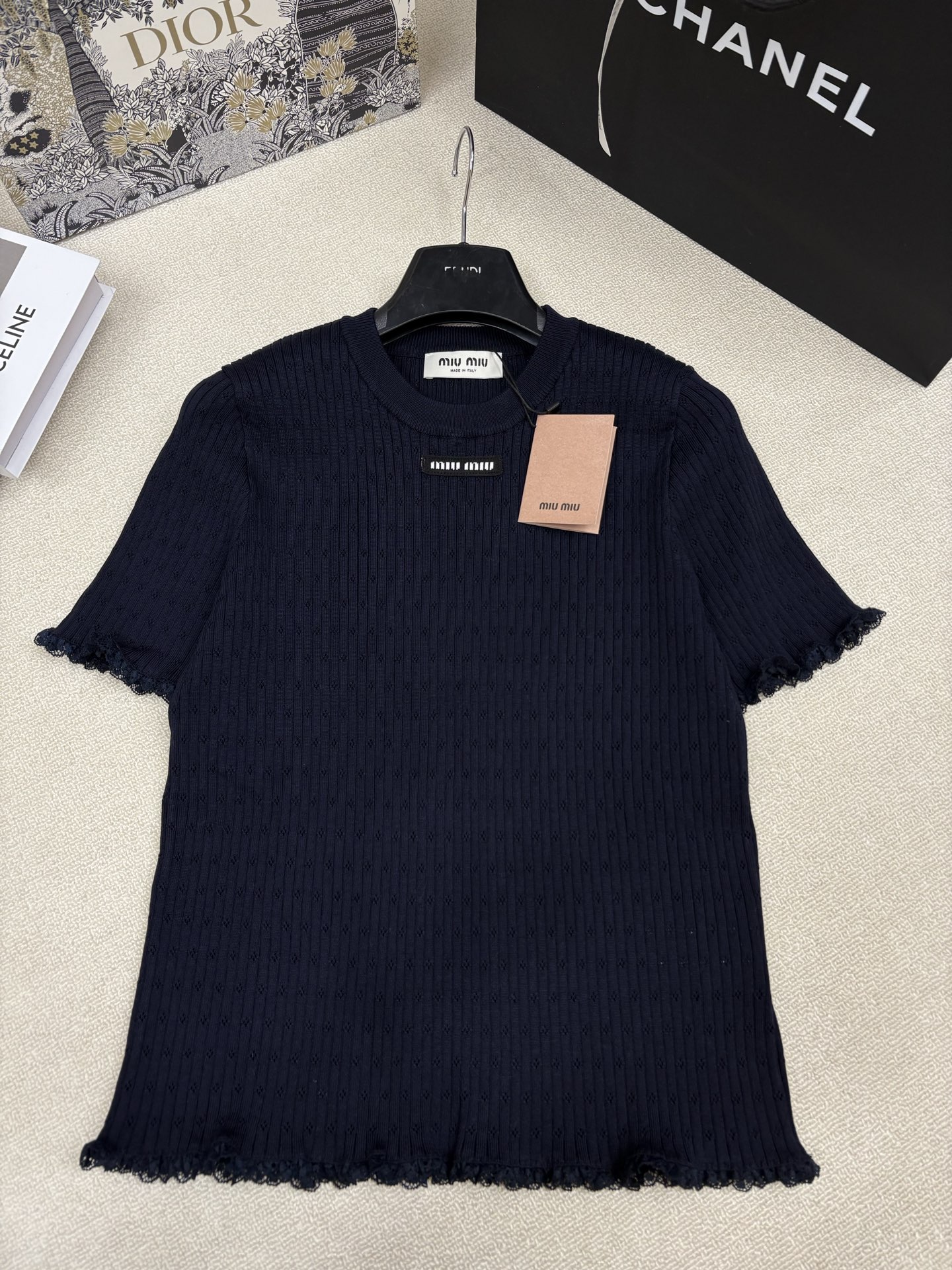 Women's short sleeves
